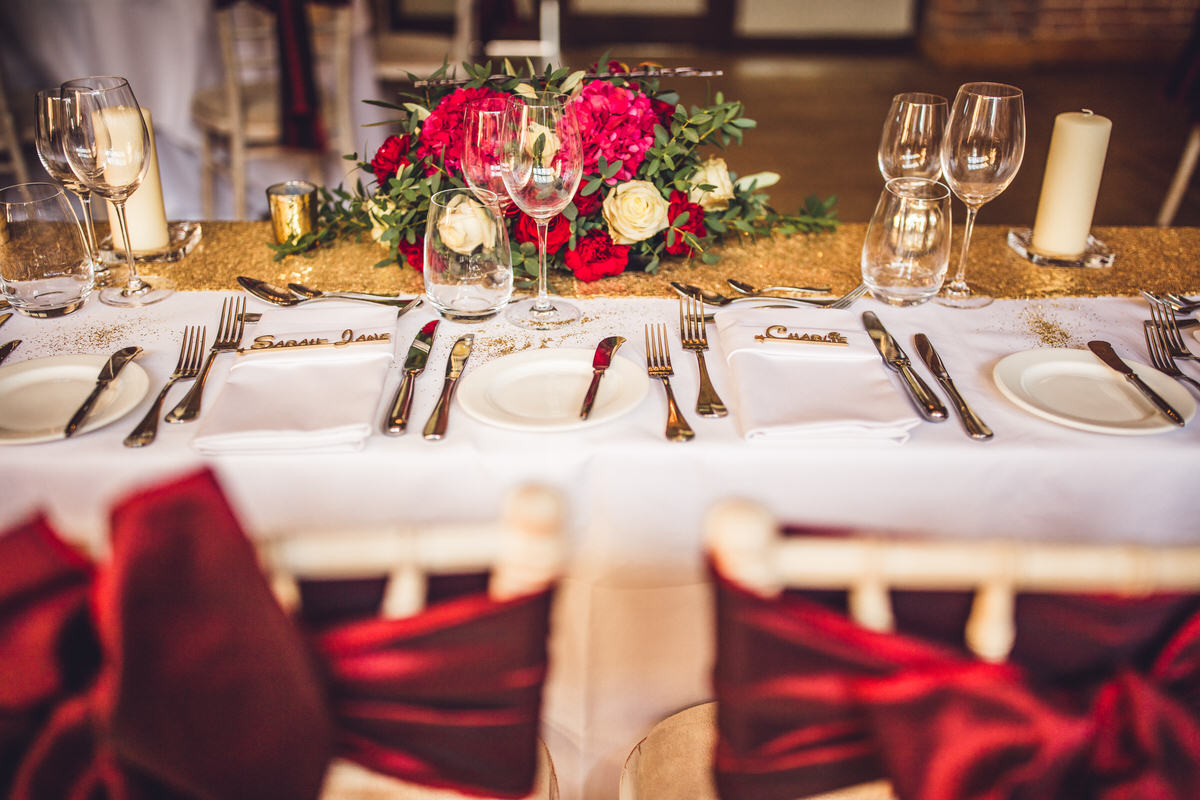 head table with flowers