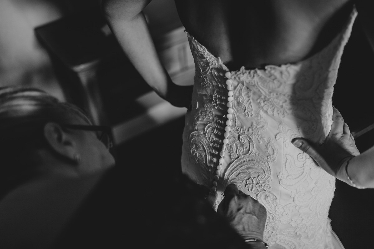 buttons on the back of lace wedding dress