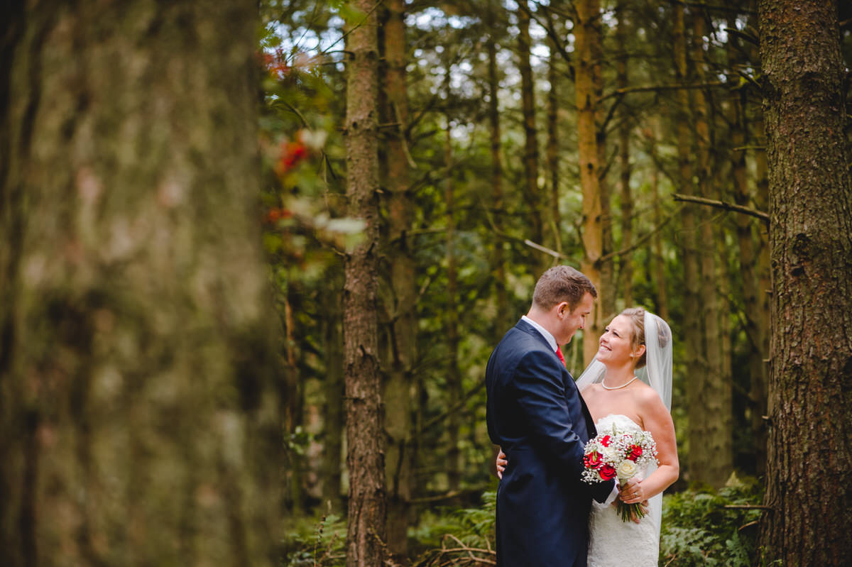 love in the woods, bride and groom